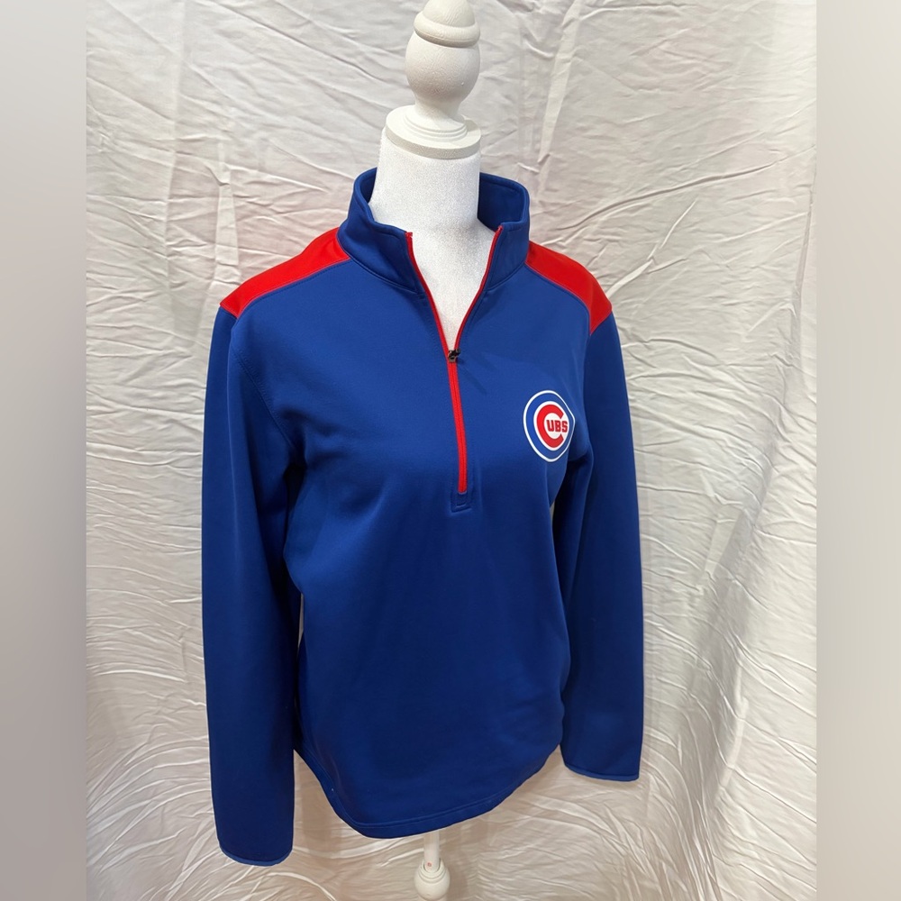 NWOT men’s small Cubs quarter zip pullover.